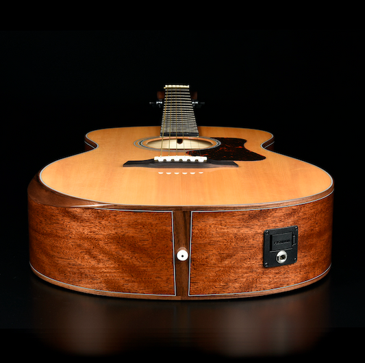G740RE-G Natura All-Solid Sitka-Mahogany Armrest Grand Auditorium Acoustic-Electric - Gloss Natural